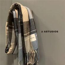 Lade das Bild in den Galerie-Viewer, Men&#39;s Thickened Cashmere Plaid Scarf for Autumn/Winter
