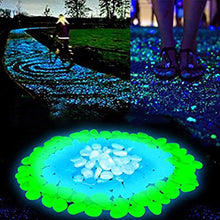 Lade das Bild in den Galerie-Viewer, Glow In The Dark Luminous Garden Pebbles [10 pcs] Itdinos
