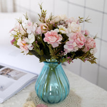 Lade das Bild in den Galerie-Viewer, Vintage Silk Artificial Flowers Itdinos
