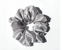 Lade das Bild in den Galerie-Viewer, Silk Hair Scrunchies Itdinos
