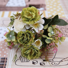 Lade das Bild in den Galerie-Viewer, Vintage Silk Artificial Flowers Itdinos
