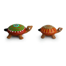 Lade das Bild in den Galerie-Viewer, &#39;Squirtle-Turtle&#39; Handmade Garden Decorative Showpiece In Terracotta Itdinos
