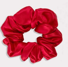 Lade das Bild in den Galerie-Viewer, Silk Hair Scrunchies Itdinos
