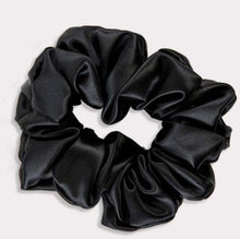 Lade das Bild in den Galerie-Viewer, Silk Hair Scrunchies Itdinos
